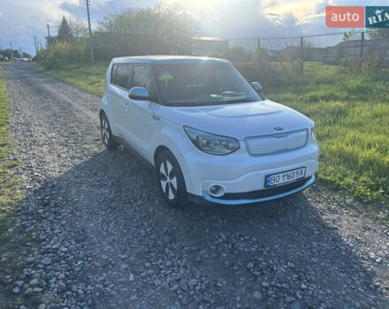Белый Киа Soul EV, объемом двигателя 0 л и пробегом 122 тыс. км за 5900 $, фото 5 на Automoto.ua