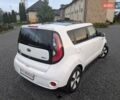 Кіа Soul EV 2015 у Жовкві на Automoto.ua Білий Кіа Soul EV, об'ємом двигуна 0 л та пробігом 160 тис. км за 9900 $, фото 6 на Automoto.ua