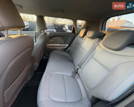 Білий Кіа Soul EV, об'ємом двигуна 0 л та пробігом 151 тис. км за 5900 $, фото 19 на Automoto.ua