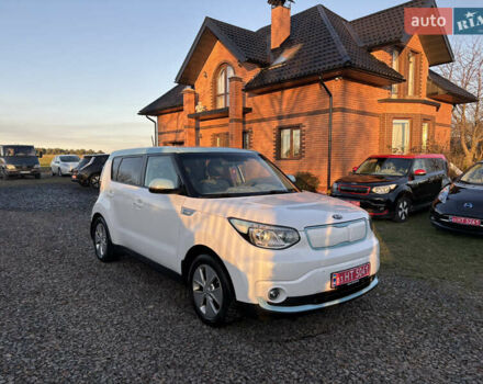 Білий Кіа Soul EV, об'ємом двигуна 0 л та пробігом 151 тис. км за 5900 $, фото 2 на Automoto.ua