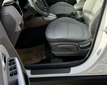 Белый Киа Soul EV, объемом двигателя 0 л и пробегом 126 тыс. км за 6300 $, фото 23 на Automoto.ua