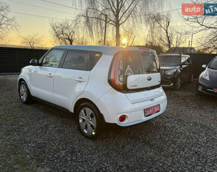 Білий Кіа Soul EV, об'ємом двигуна 0 л та пробігом 151 тис. км за 5900 $, фото 5 на Automoto.ua
