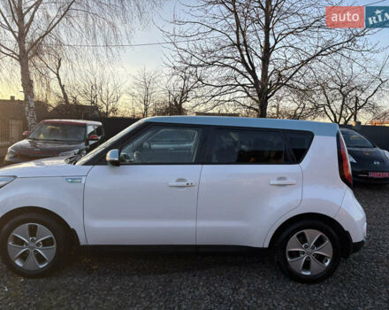 Білий Кіа Soul EV, об'ємом двигуна 0 л та пробігом 151 тис. км за 5900 $, фото 6 на Automoto.ua
