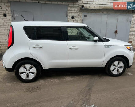 Белый Киа Soul EV, объемом двигателя 0 л и пробегом 102 тыс. км за 5300 $, фото 7 на Automoto.ua