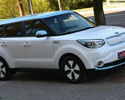 Белый Киа Soul EV, объемом двигателя 0 л и пробегом 108 тыс. км за 6900 $, фото 2 на Automoto.ua