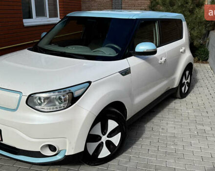 Белый Киа Soul EV, объемом двигателя 0 л и пробегом 126 тыс. км за 6300 $, фото 7 на Automoto.ua