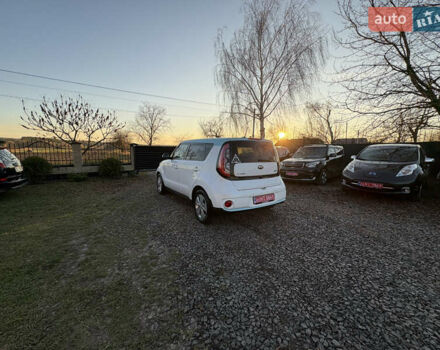 Білий Кіа Soul EV, об'ємом двигуна 0 л та пробігом 151 тис. км за 5900 $, фото 15 на Automoto.ua