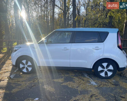 Белый Киа Soul EV, объемом двигателя 0 л и пробегом 193 тыс. км за 8000 $, фото 2 на Automoto.ua