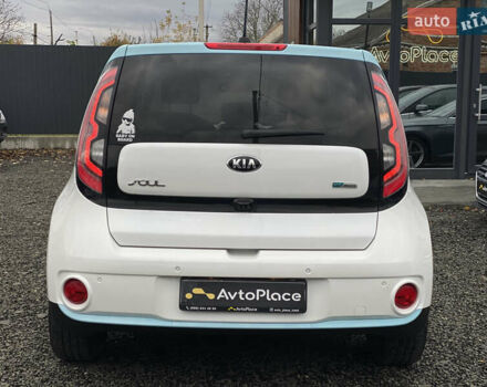Кіа Soul EV 2016 у Луцьку на Automoto.ua Білий Кіа Soul EV, об'ємом двигуна 0 л та пробігом 116 тис. км за 7800 $, фото 14 на Automoto.ua