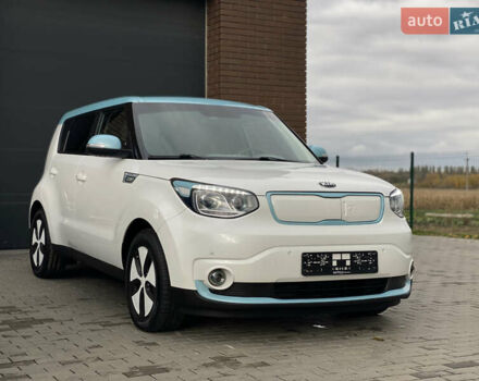 Кіа Soul EV 2016 у Луцьку на Automoto.ua Білий Кіа Soul EV, об'ємом двигуна 0 л та пробігом 116 тис. км за 7800 $, фото 17 на Automoto.ua