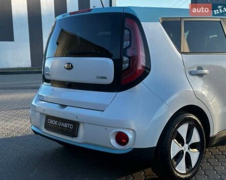 Білий Кіа Soul EV, об'ємом двигуна 0 л та пробігом 169 тис. км за 5600 $, фото 9 на Automoto.ua