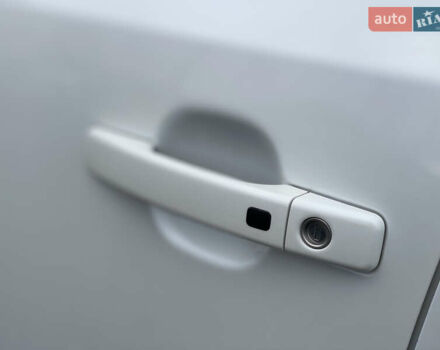 Кіа Soul EV 2016 у Луцьку на Automoto.ua Білий Кіа Soul EV, об'ємом двигуна 0 л та пробігом 116 тис. км за 7800 $, фото 115 на Automoto.ua