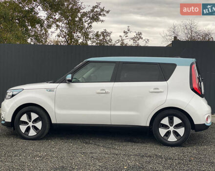 Кіа Soul EV 2016 у Луцьку на Automoto.ua Білий Кіа Soul EV, об'ємом двигуна 0 л та пробігом 116 тис. км за 7800 $, фото 74 на Automoto.ua