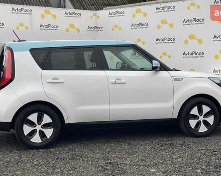 Кіа Soul EV 2016 у Луцьку на Automoto.ua Білий Кіа Soul EV, об'ємом двигуна 0 л та пробігом 116 тис. км за 7800 $, фото 104 на Automoto.ua