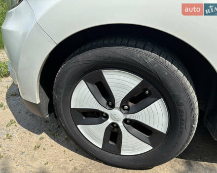 Киа Soul EV 2016 в Житомире на Automoto.ua Белый Киа Soul EV, объемом двигателя 0 л и пробегом 94 тыс. км за 8448 $, фото 10 на Automoto.ua