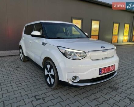 Білий Кіа Soul EV, об'ємом двигуна 0 л та пробігом 109 тис. км за 7399 $, фото 6 на Automoto.ua