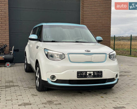 Кіа Soul EV 2016 у Луцьку на Automoto.ua Білий Кіа Soul EV, об'ємом двигуна 0 л та пробігом 116 тис. км за 7800 $, фото 18 на Automoto.ua