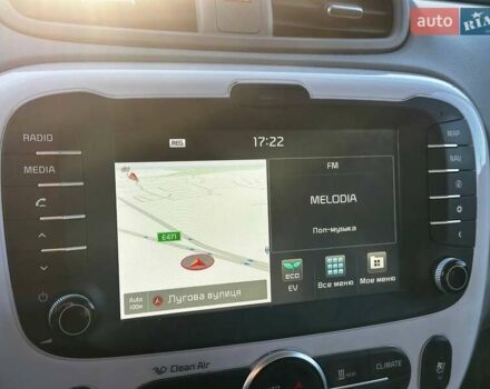 Білий Кіа Soul EV, об'ємом двигуна 0 л та пробігом 169 тис. км за 5600 $, фото 25 на Automoto.ua