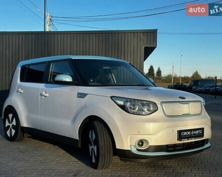 Білий Кіа Soul EV, об'ємом двигуна 0 л та пробігом 169 тис. км за 5600 $, фото 13 на Automoto.ua