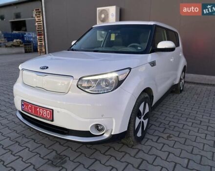 Білий Кіа Soul EV, об'ємом двигуна 0 л та пробігом 109 тис. км за 7399 $, фото 4 на Automoto.ua