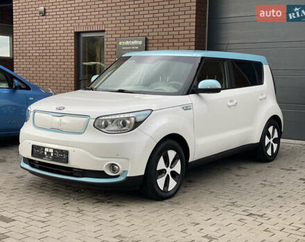 Кіа Soul EV 2016 у Луцьку на Automoto.ua Білий Кіа Soul EV, об'ємом двигуна 0 л та пробігом 116 тис. км за 7800 $, фото 24 на Automoto.ua