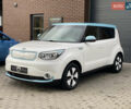 Кіа Soul EV 2016 у Луцьку на Automoto.ua Білий Кіа Soul EV, об'ємом двигуна 0 л та пробігом 116 тис. км за 7800 $, фото 24 на Automoto.ua