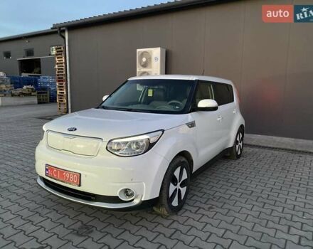 Білий Кіа Soul EV, об'ємом двигуна 0 л та пробігом 109 тис. км за 7399 $, фото 3 на Automoto.ua