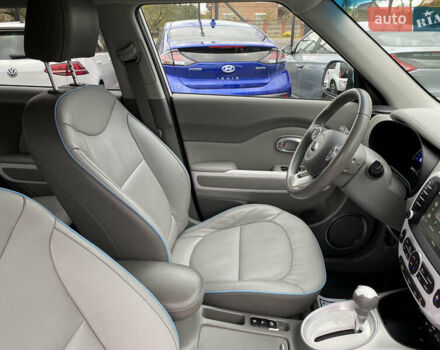 Кіа Soul EV 2016 у Луцьку на Automoto.ua Білий Кіа Soul EV, об'ємом двигуна 0 л та пробігом 116 тис. км за 7800 $, фото 57 на Automoto.ua