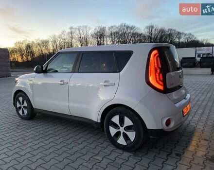 Білий Кіа Soul EV, об'ємом двигуна 0 л та пробігом 109 тис. км за 7399 $, фото 5 на Automoto.ua