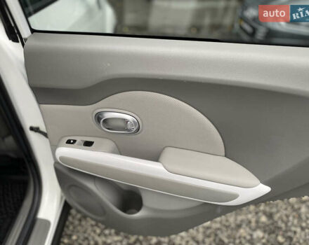 Кіа Soul EV 2016 у Луцьку на Automoto.ua Білий Кіа Soul EV, об'ємом двигуна 0 л та пробігом 116 тис. км за 7800 $, фото 61 на Automoto.ua