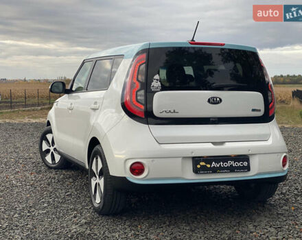 Кіа Soul EV 2016 у Луцьку на Automoto.ua Білий Кіа Soul EV, об'ємом двигуна 0 л та пробігом 116 тис. км за 7800 $, фото 110 на Automoto.ua