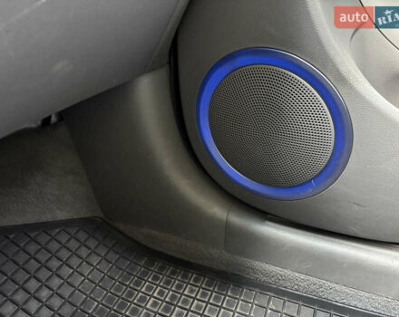 Киа Soul EV 2016 в Житомире на Automoto.ua Белый Киа Soul EV, объемом двигателя 0 л и пробегом 94 тыс. км за 8448 $, фото 12 на Automoto.ua