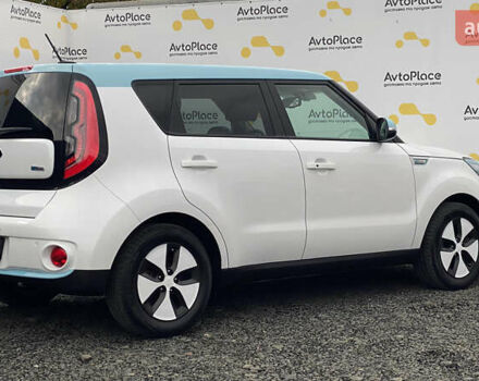 Кіа Soul EV 2016 у Луцьку на Automoto.ua Білий Кіа Soul EV, об'ємом двигуна 0 л та пробігом 116 тис. км за 7800 $, фото 105 на Automoto.ua