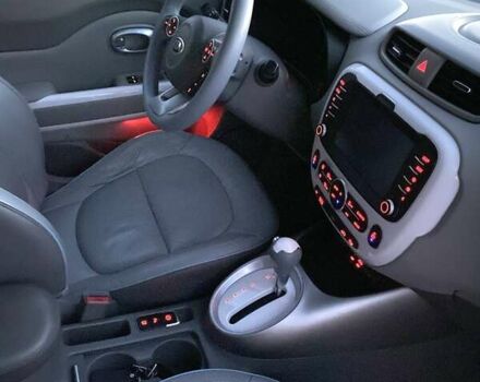 Білий Кіа Soul EV, об'ємом двигуна 0 л та пробігом 109 тис. км за 7399 $, фото 19 на Automoto.ua