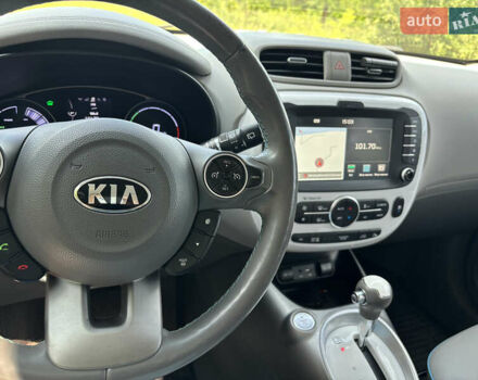 Киа Soul EV 2016 в Житомире на Automoto.ua Белый Киа Soul EV, объемом двигателя 0 л и пробегом 94 тыс. км за 8448 $, фото 2 на Automoto.ua