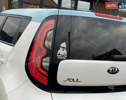 Кіа Soul EV 2016 у Луцьку на Automoto.ua Білий Кіа Soul EV, об'ємом двигуна 0 л та пробігом 116 тис. км за 7800 $, фото 13 на Automoto.ua