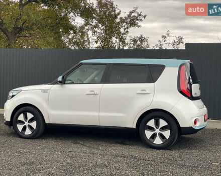 Кіа Soul EV 2016 у Луцьку на Automoto.ua Білий Кіа Soul EV, об'ємом двигуна 0 л та пробігом 116 тис. км за 7800 $, фото 69 на Automoto.ua