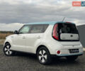 Кіа Soul EV 2016 у Луцьку на Automoto.ua Білий Кіа Soul EV, об'ємом двигуна 0 л та пробігом 116 тис. км за 7800 $, фото 109 на Automoto.ua