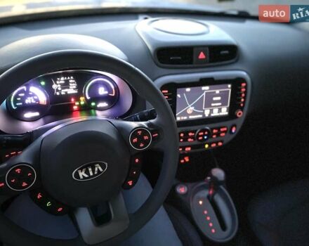 Білий Кіа Soul EV, об'ємом двигуна 0 л та пробігом 109 тис. км за 7399 $, фото 20 на Automoto.ua