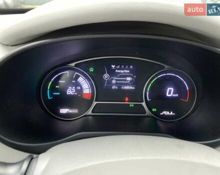 Кіа Soul EV 2016 у Луцьку на Automoto.ua Білий Кіа Soul EV, об'ємом двигуна 0 л та пробігом 116 тис. км за 7800 $, фото 52 на Automoto.ua