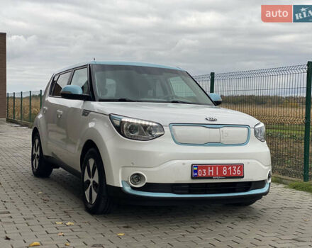 Кіа Soul EV 2016 у Луцьку на Automoto.ua Білий Кіа Soul EV, об'ємом двигуна 0 л та пробігом 116 тис. км за 7800 $, фото 26 на Automoto.ua