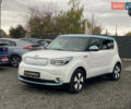 Кіа Soul EV 2016 у Луцьку на Automoto.ua Білий Кіа Soul EV, об'ємом двигуна 0 л та пробігом 116 тис. км за 7800 $, фото 3 на Automoto.ua