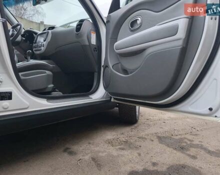 Белый Киа Soul EV, объемом двигателя 0 л и пробегом 165 тыс. км за 10600 $, фото 56 на Automoto.ua