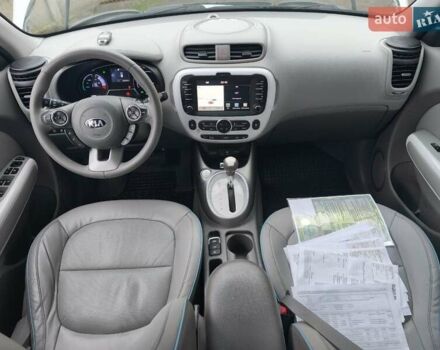 Белый Киа Soul EV, объемом двигателя 0 л и пробегом 165 тыс. км за 10600 $, фото 32 на Automoto.ua