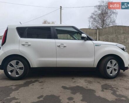 Белый Киа Soul EV, объемом двигателя 0 л и пробегом 165 тыс. км за 10600 $, фото 17 на Automoto.ua