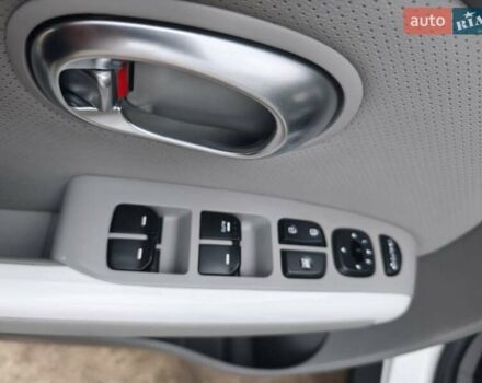 Белый Киа Soul EV, объемом двигателя 0 л и пробегом 165 тыс. км за 10600 $, фото 31 на Automoto.ua