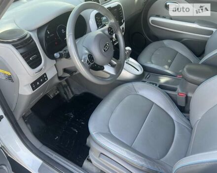 Білий Кіа Soul EV, об'ємом двигуна 0 л та пробігом 112 тис. км за 10900 $, фото 12 на Automoto.ua
