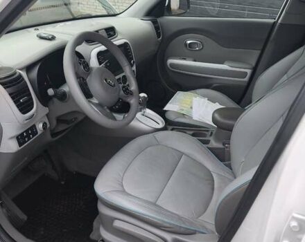 Белый Киа Soul EV, объемом двигателя 0 л и пробегом 165 тыс. км за 10600 $, фото 5 на Automoto.ua