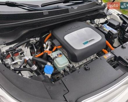 Белый Киа Soul EV, объемом двигателя 0 л и пробегом 165 тыс. км за 10600 $, фото 25 на Automoto.ua