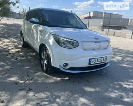 Белый Киа Soul EV, объемом двигателя 0 л и пробегом 112 тыс. км за 11600 $, фото 2 на Automoto.ua